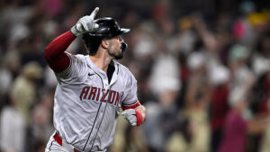 Randal Grichuk returns to Diamondbacks on 1-year deal