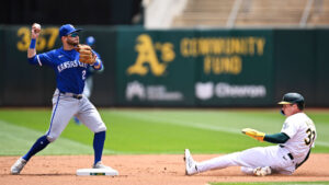 D-backs signing stout defender Garrett Hampson to minor league deal, spring training invite