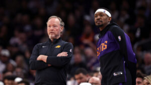 Suns keep returning to bad habits in loss to Pacers