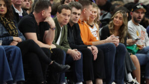 Suns trading 2031 first-round pick to Jazz for draft capital
