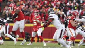 Patrick Mahomes, Travis Kelce lead Chiefs to a win over Texans and another AFC title game trip