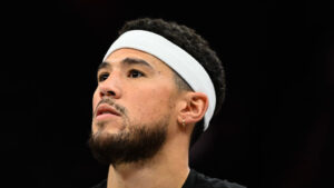Devin Booker will take Suns' scoring record with already unbreakable connection to Phoenix