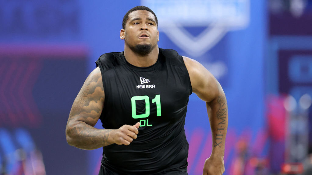 The Arizona Cardinals added Kelvin Banks Jr. in Field Yates' latest mock draft...
