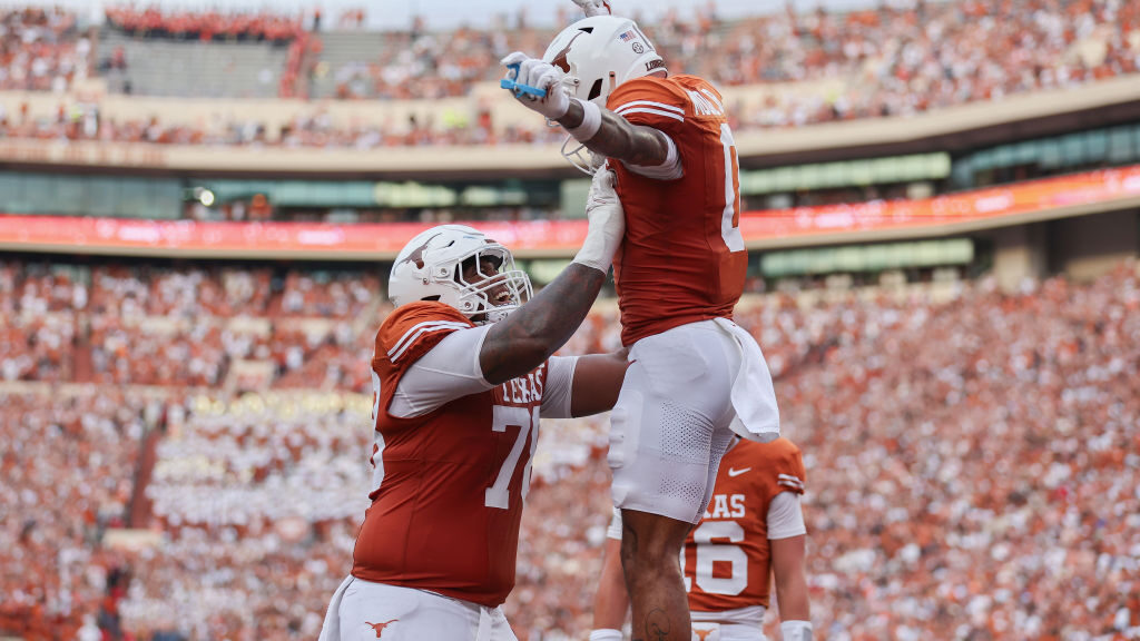 Kelvin Banks celebrates. He is reportedly meeting with the Cardinals on a top 30 visit...
