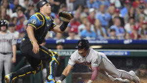 Diamondbacks don't hold on after Merrill Kelly exits vs. Phillies