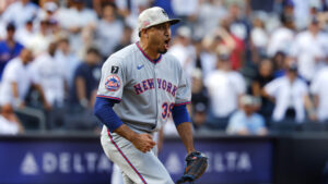 Dodgers signing All-Star closer Edwin Diaz for record-breaking money