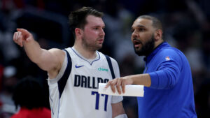 The Athletic's Sam Amick dishes on 2 Suns coaching candidates and KD's future
