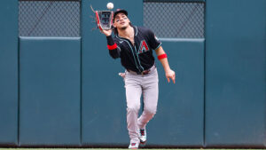 Diamondbacks stun Braves with 7-run rally to snatch sweep