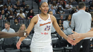 Alyssa Thomas records double-double, Mercury win in her return to Connecticut