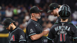 Why did Torey Lovullo take out Ryne Nelson in gem start vs. Giants?