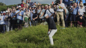 Scottie Scheffler on verge of another major at the British Open after building a 4-shot lead