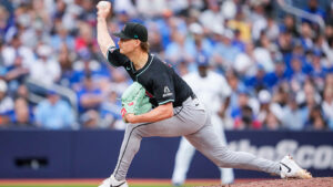 Diamondbacks place Shelby Miller on injured list, losing another high-leverage arm