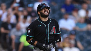 Eugenio Suarez out of D-backs lineup Tuesday, expected back Wednesday