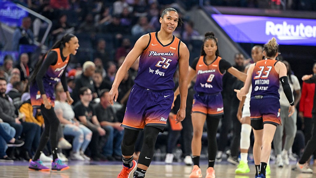 Mercury's Alyssa Thomas...