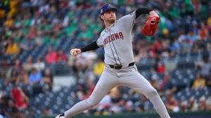 Diamondbacks shut out Pirates through 11 innings for gritty road win