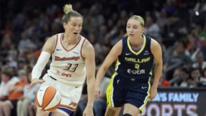 Mercury defeat Wings after Sami Whitcomb scored 29 points in 1st half