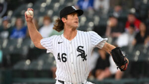 Diamondbacks signing RHP Jake Woodford to major-league contract