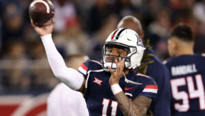 Arizona Wildcats force 5 turnovers in season-opening win over Hawaii