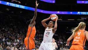 Alyssa Thomas registers 2nd straight triple-double as Mercury beat the Sun