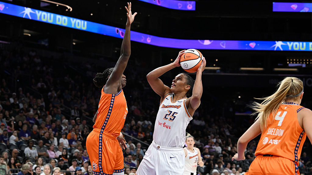 Alyssa Thomas...