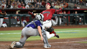 Diamondbacks score 8 runs in record-setting 2-out rally vs. Rockies