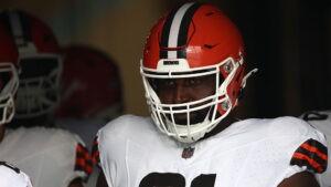 Arizona Cardinals claim 6-foot-8 Nigerian OL Roy Mbaeteka