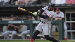 Diamondbacks interested in free agent 1B Carlos Santana