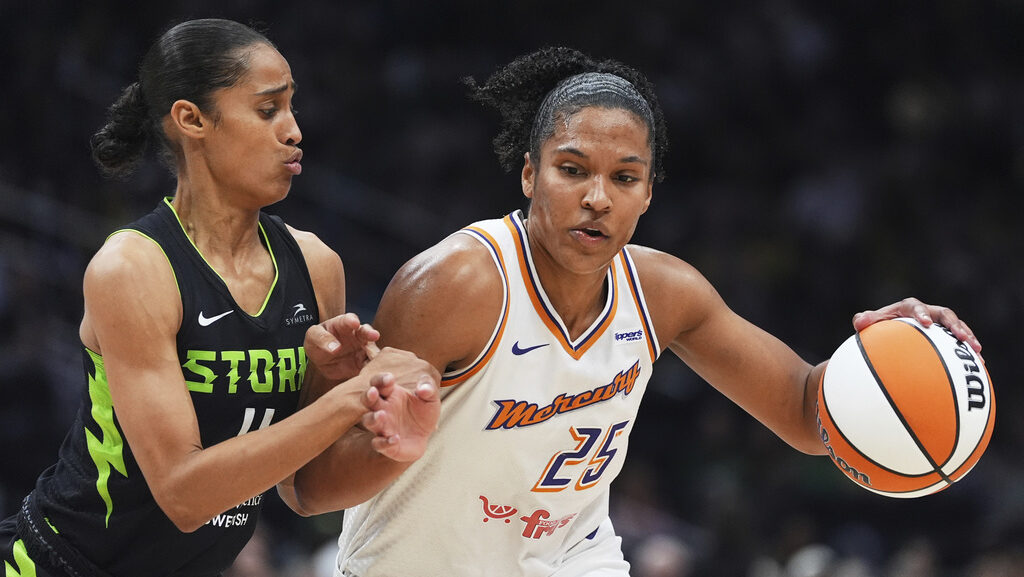 Mercury Storm Alyssa Thomas triple-double...