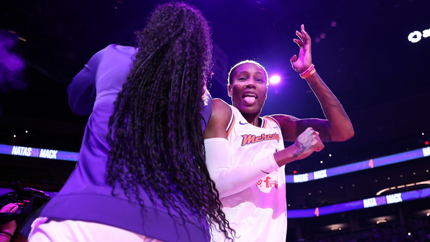 Natasha Mack double-double Mercury win Sky...