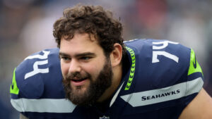 Cardinals elevate linemen Jake Curhan, Anthony Goodlow to roster ahead of game vs. 49ers