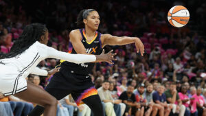 Alyssa Thomas' MVP push continues, Mercury beat Fever