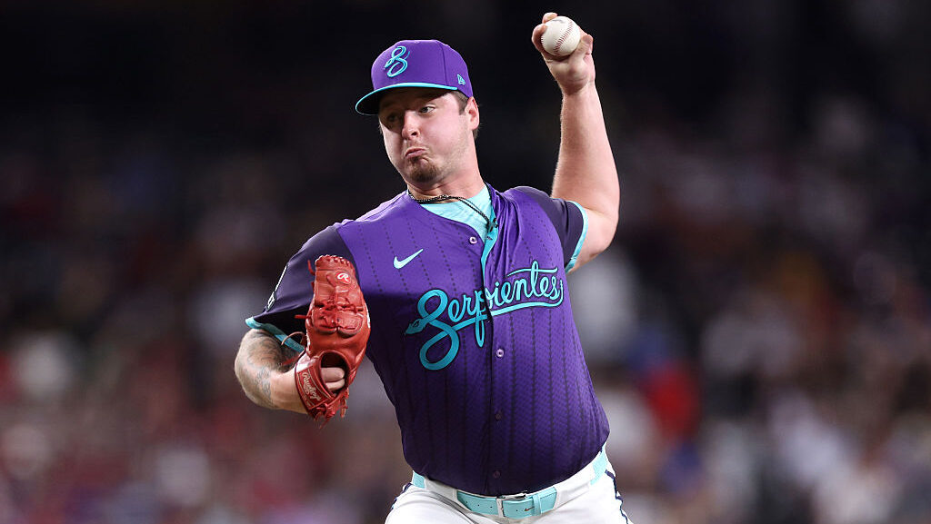 Diamondbacks recall Philip Abner, their 1st left-handed reliever of the year