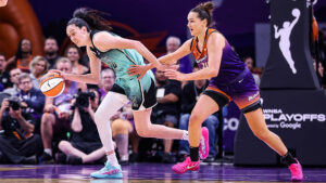 Liberty's Breanna Stewart questionable for Game 2 vs. Mercury