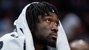Mark Williams didn't get a rookie extension. How should Suns approach his free agency?