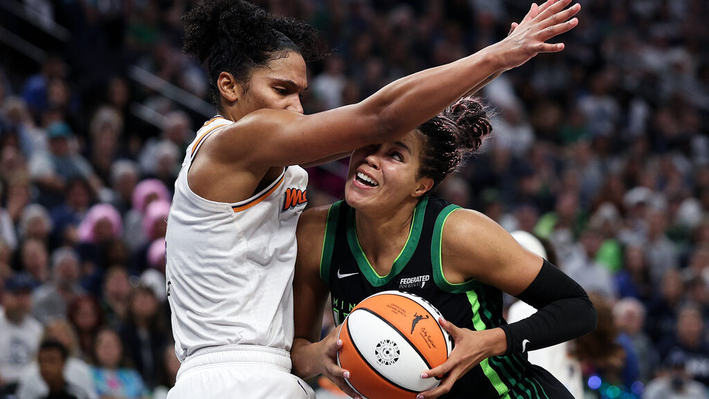 Phoenix Mercury forward Alyssa Thomas defends...