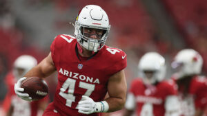 Cardinals sign TE Josiah Deguara, place Travis Vokolek on season-ending IR