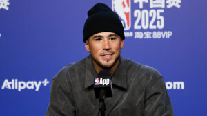 What are our expectations for Devin Booker in the Suns' 2025-26 season?