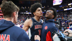 As advertised: Arizona's Koa Peat all over the floor in win vs. defending champ Florida