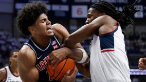 Arizona's Koa Peat puts pure athleticism on tape with putback in win vs. No. 3 UConn