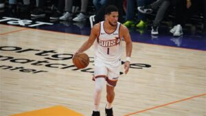 Suns' shorthanded limitations finally arrive in loss to Rockets