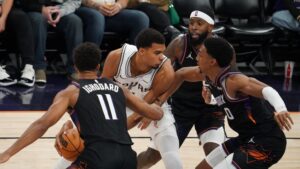 Suns ace Wembanyama test, execute perfectly to beat Spurs