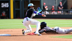 Torey Lovullo challenging Diamondbacks players to avoid errors