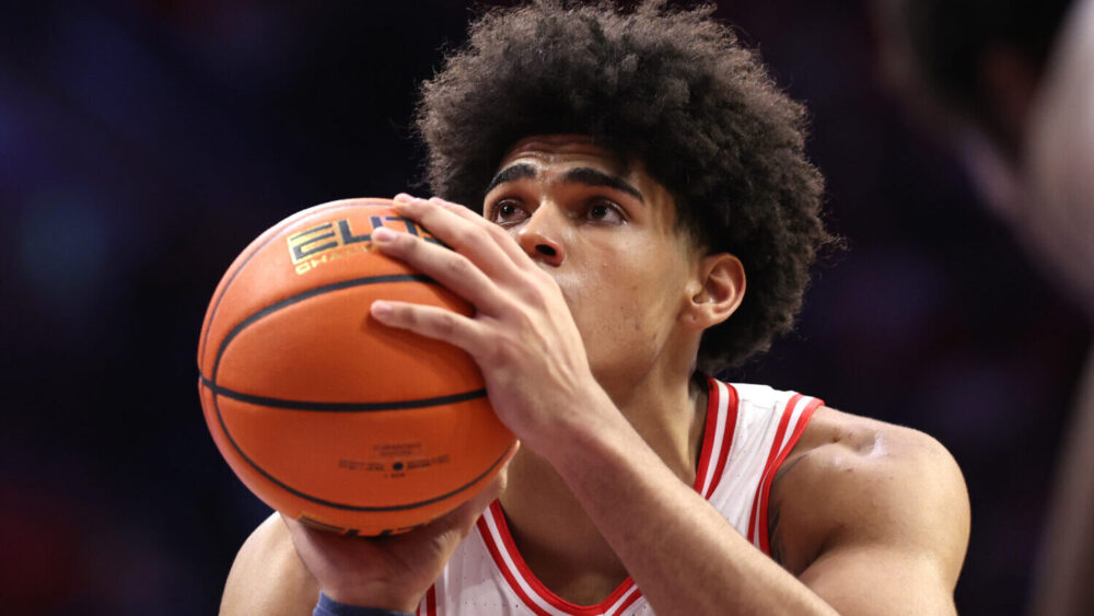 koa peat christmas beats arizona basketball team...