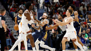 Suns' Mark Williams ejected following fight with Jose Alvarado