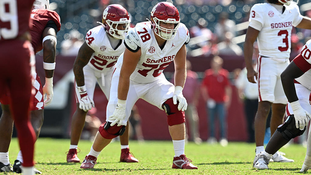Former Oklahoma offensive lineman Luke Baklenko is transferring to Arizona State from the transfer ...
