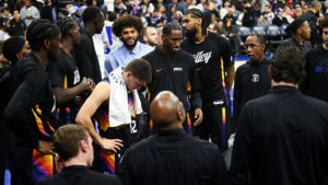 Suns should be ‘careful’ around the trade deadline, ESPN’s Bobby Marks says