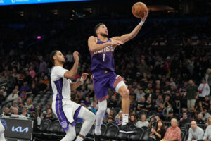Should Devin Booker make the All-Star Game? ESPN's Tim Bontemps says yes