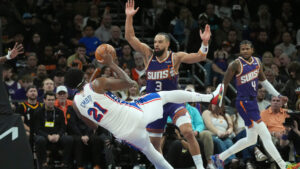 Devin Booker's return spoiled by Suns' poor shooting, 76ers' Joel Embiid