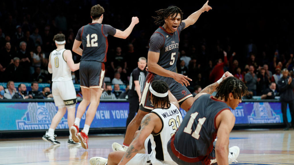 NEW YORK, NEW YORK - MARCH 09: Quinten Post #12, DeMarr Langford Jr. #5, and Makai Ashton-Langford ...