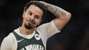 Suns waive guard Cole Anthony, opening roster spot